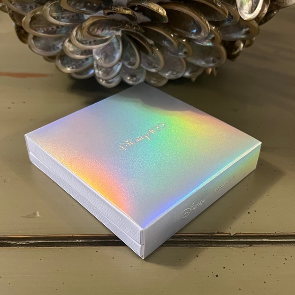 Disney 100 Limited Edition Pandora Gift Box - Picture 4 of 14